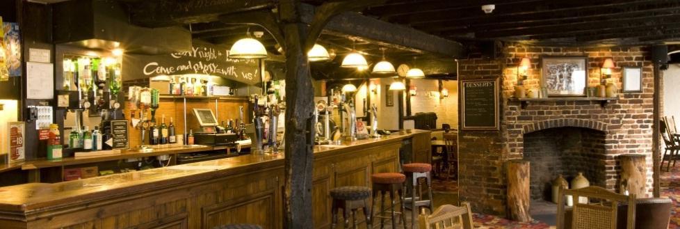 Bear Hotel By Greene King Inns Havant Exterior photo