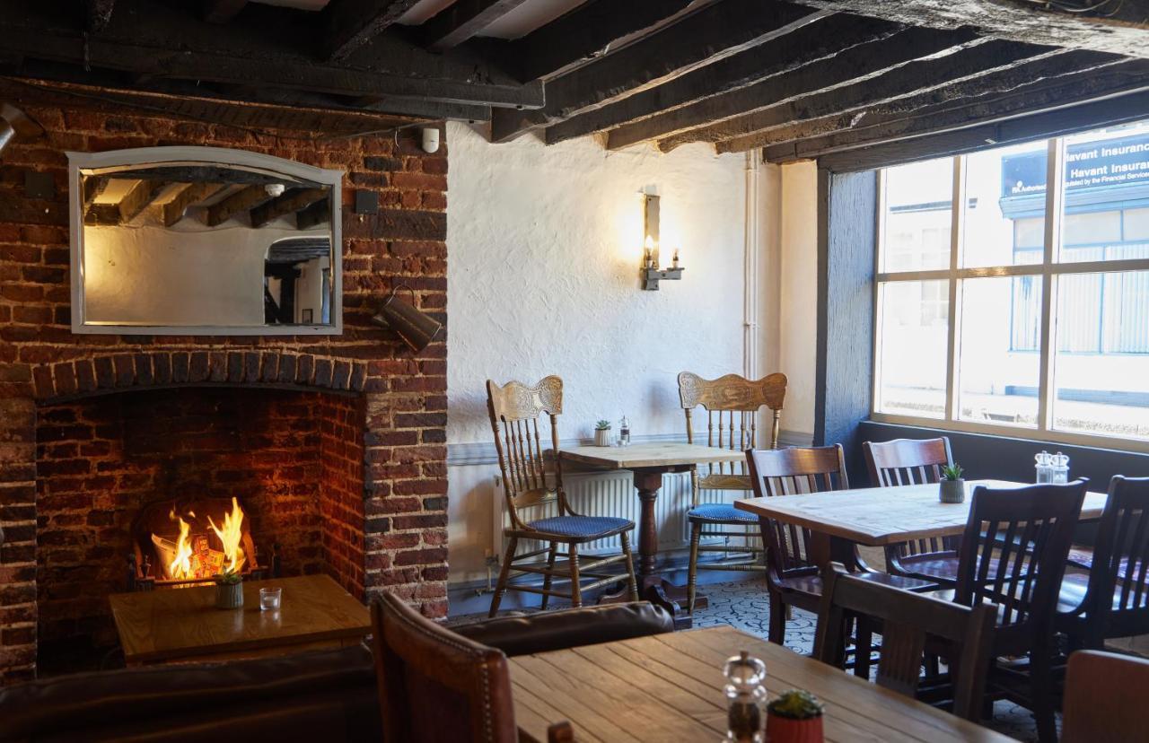 Bear Hotel By Greene King Inns Havant Exterior photo