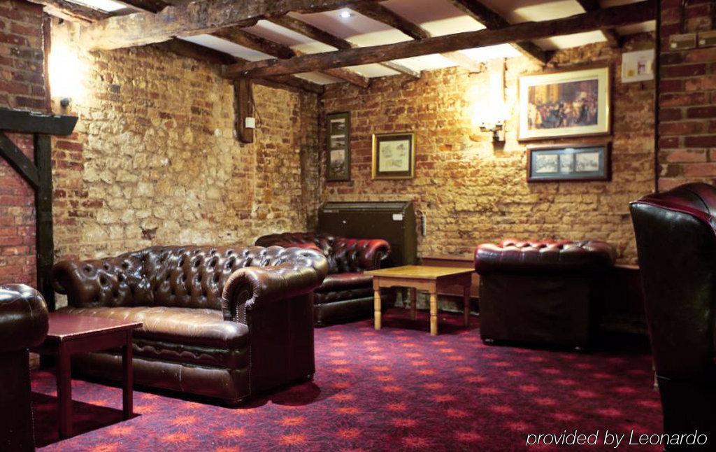 Bear Hotel By Greene King Inns Havant Exterior photo